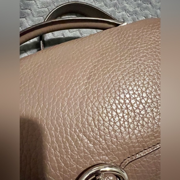 Michael Kors purse/crossbody in tan. - Picture 4 of 9